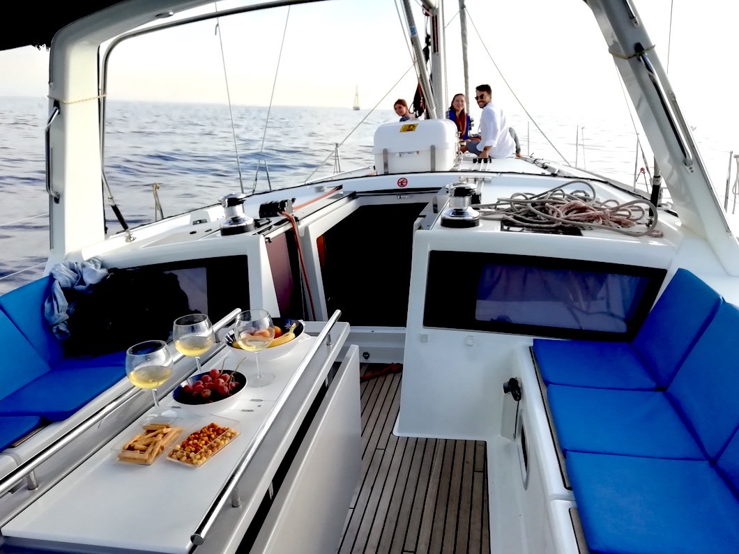 Salidas de navegación a vela en Barcelona.